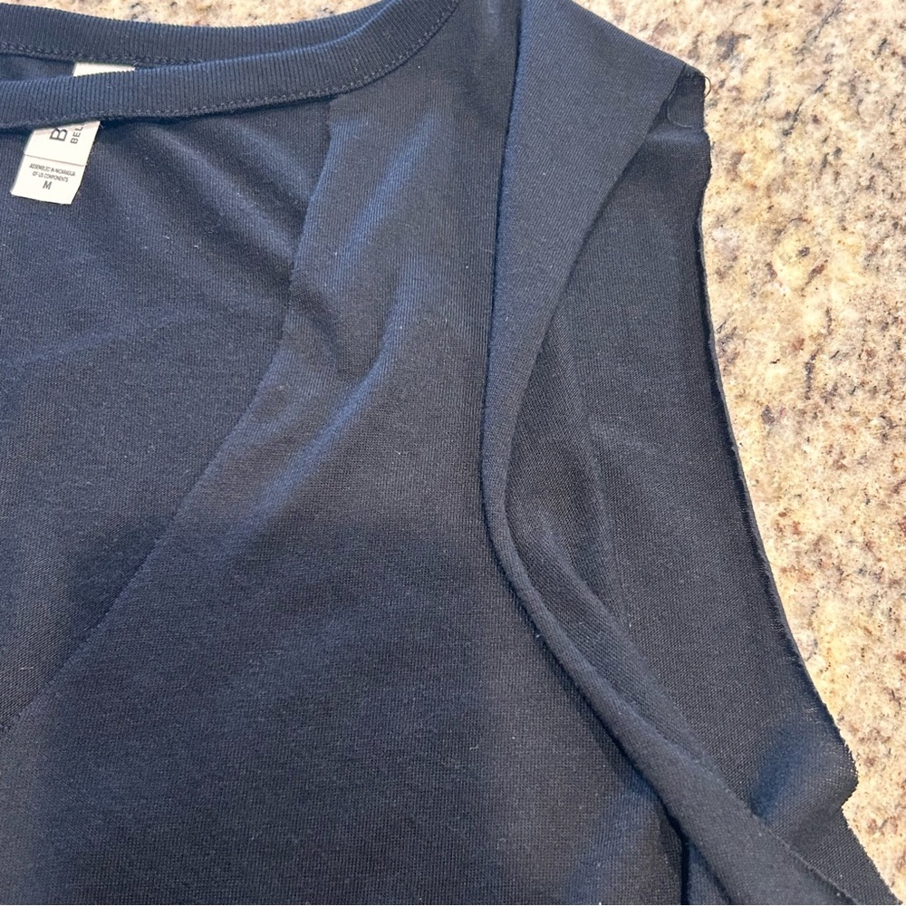 ✨Bella Canvas Black V-Neck Tank Top - Picture 6 of 6